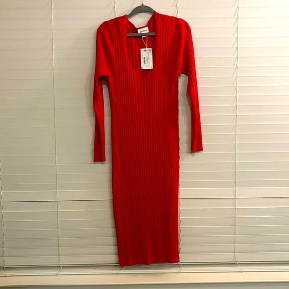 Red Rib Knit Body-Con Midi Dress - Picture 2 of 6